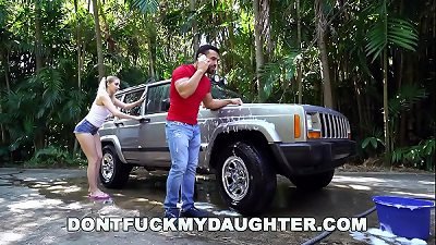 DON'T nail MY daughter - super-naughty Sierra Nicole fucks The Carwash guy